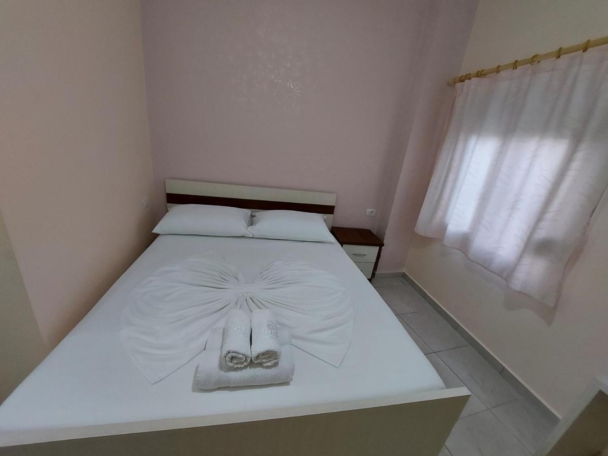 Vila Green Relax Vlorë エクステリア 写真