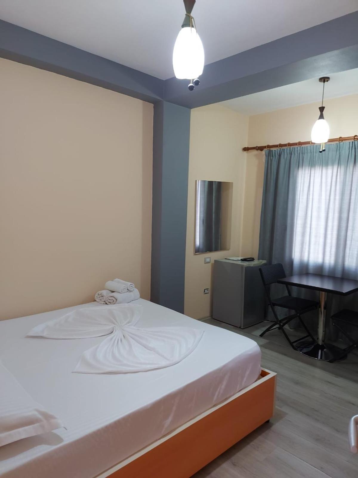 Vila Green Relax Vlorë エクステリア 写真